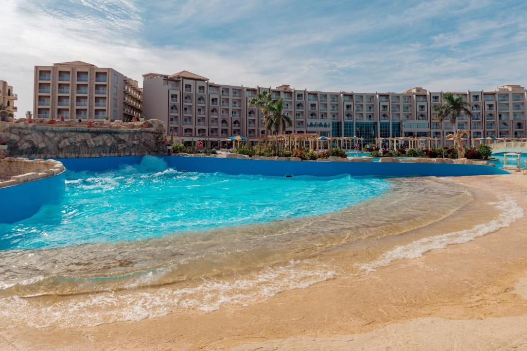 SUNRISE Alora Aqua Park Resort
